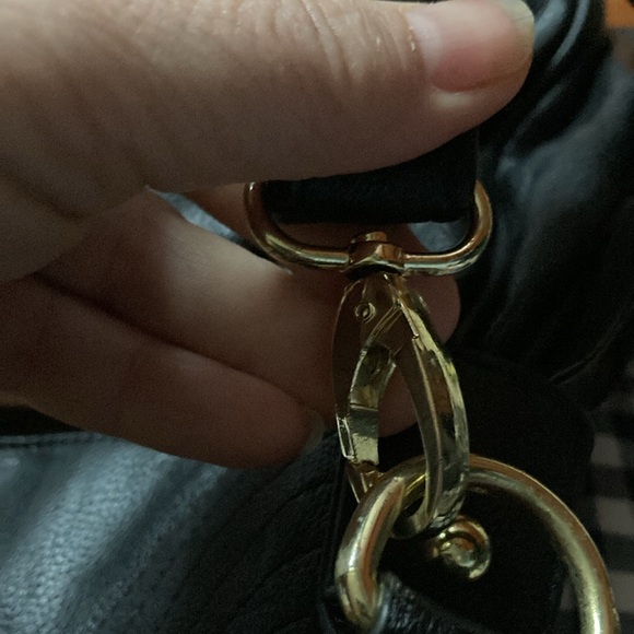 STEVE MADDEN leather black bag, fringe. Adjustable and removable shoulder strap. - Picture 10 of 15